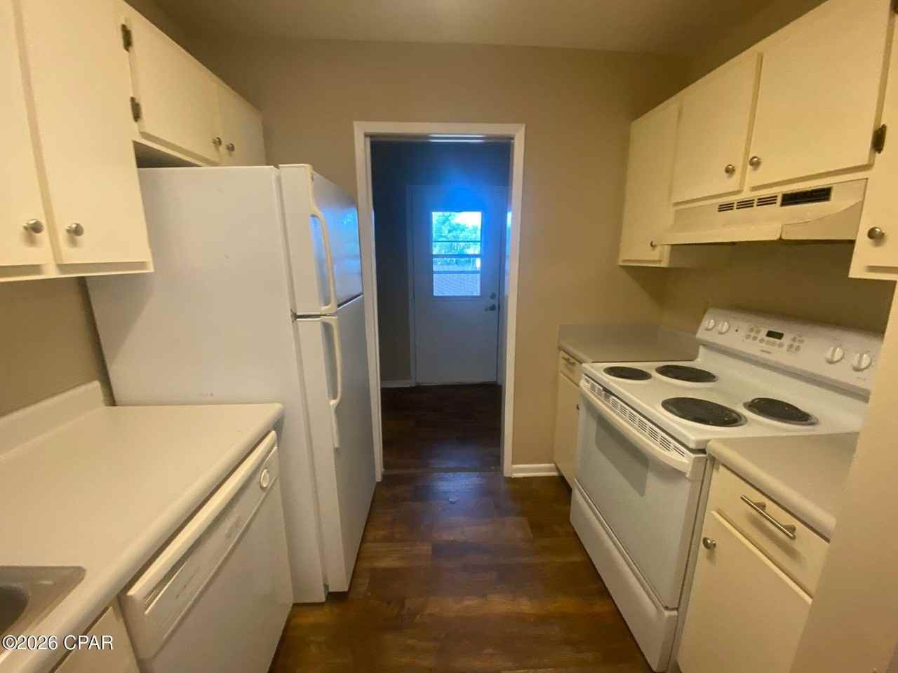 521 E 5th Ct - Photo 3 of 14
