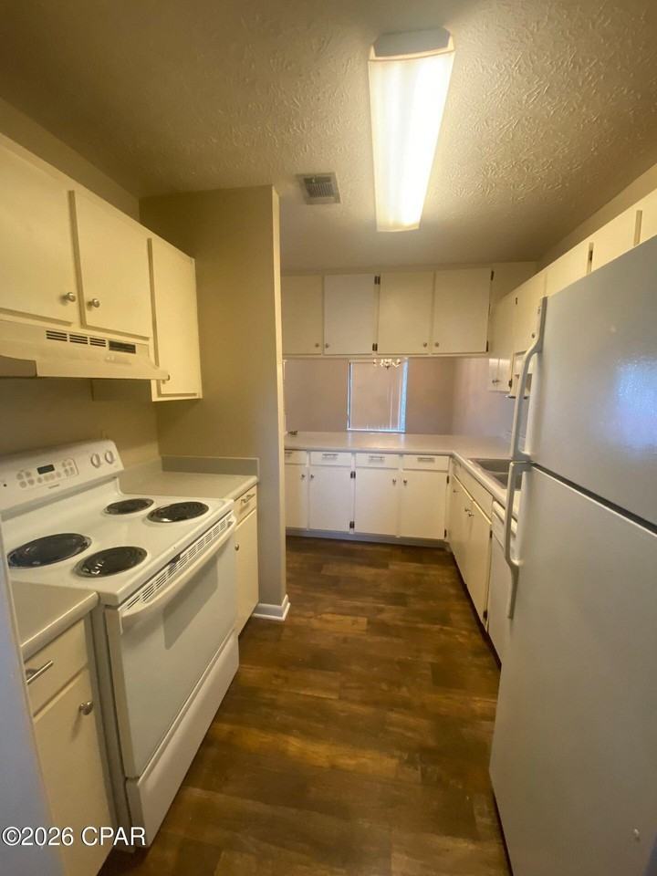 521 E 5th Ct - Photo 5 of 14