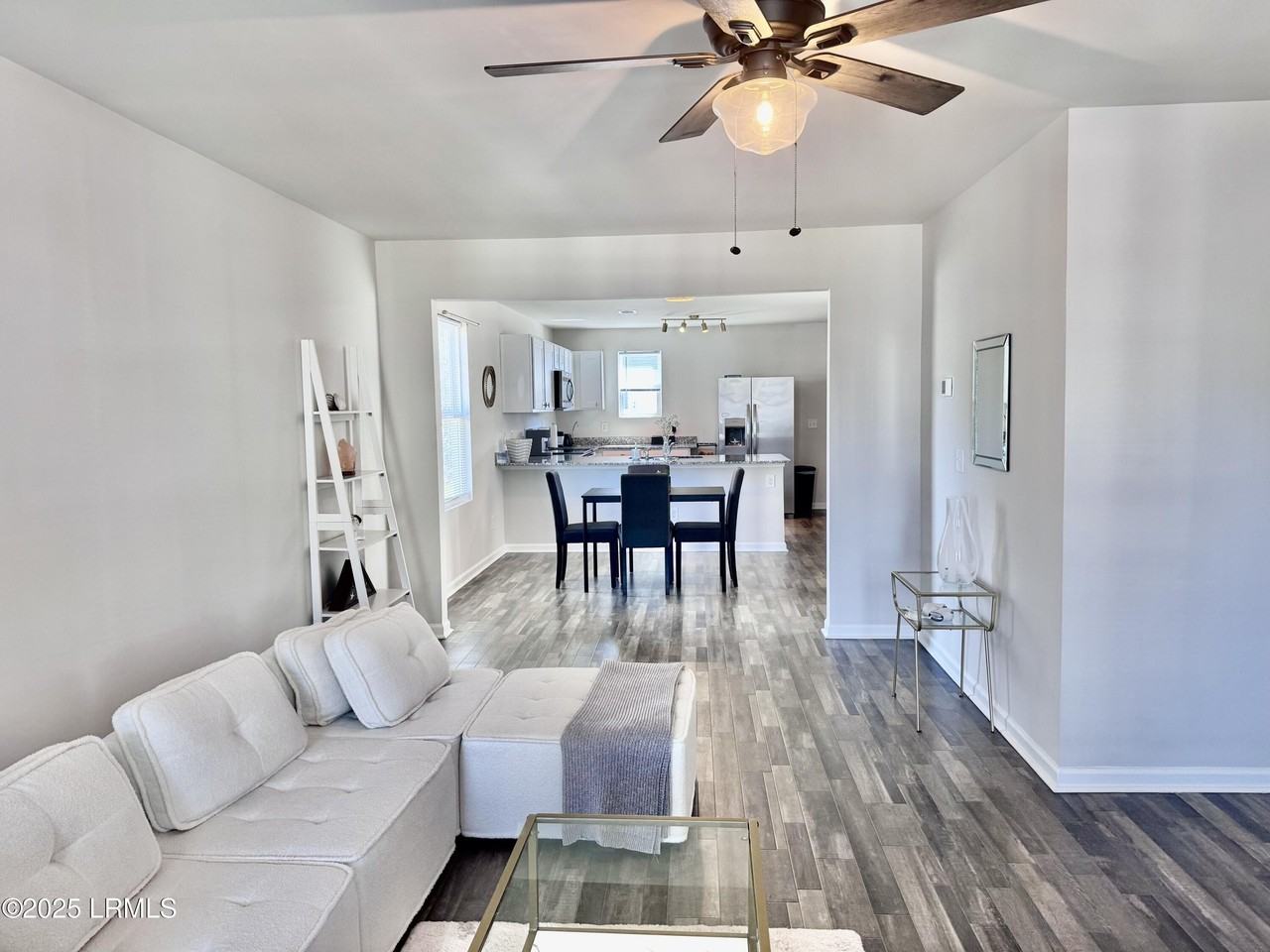 23 Island Breeze Ln - Photo 3 of 25