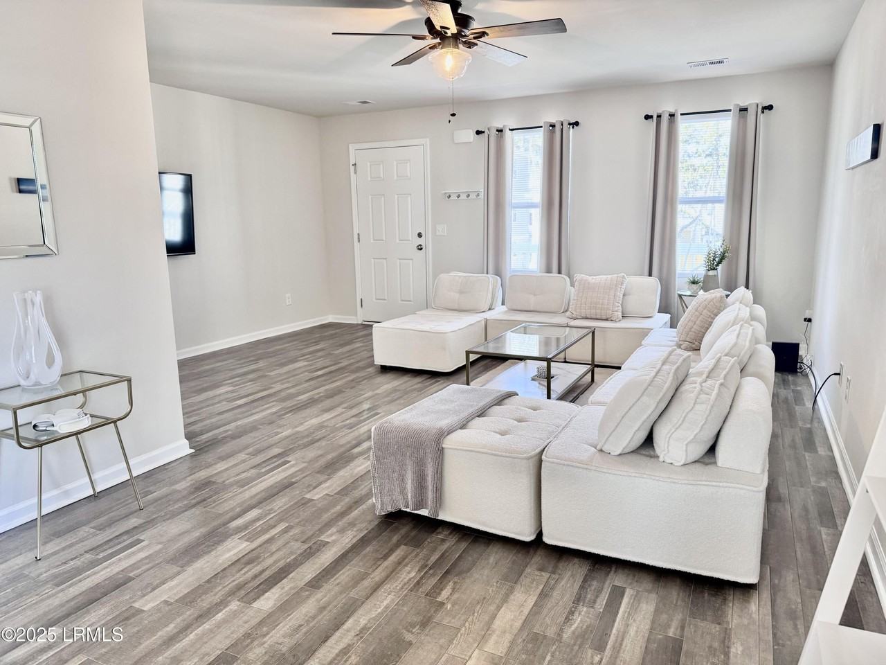 23 Island Breeze Ln - Photo 4 of 25