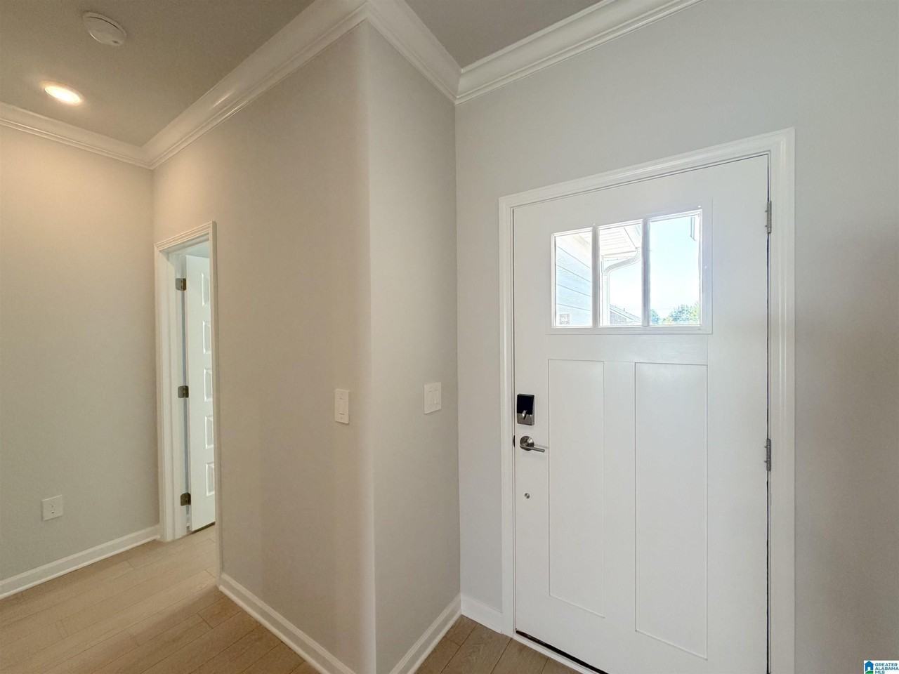 237 Granby Ln - Photo 5 of 41