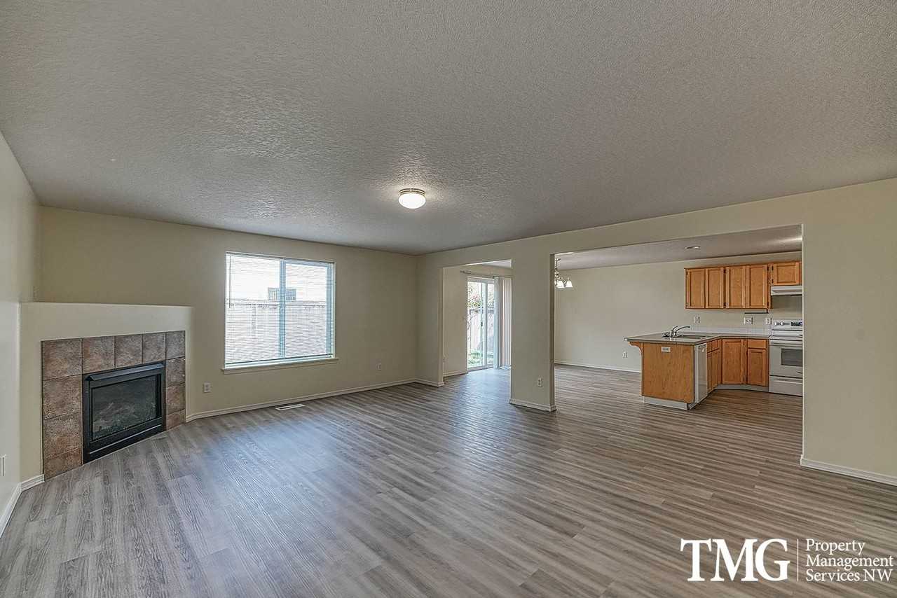 15012 Ne 68th Way - Photo 4 of 39
