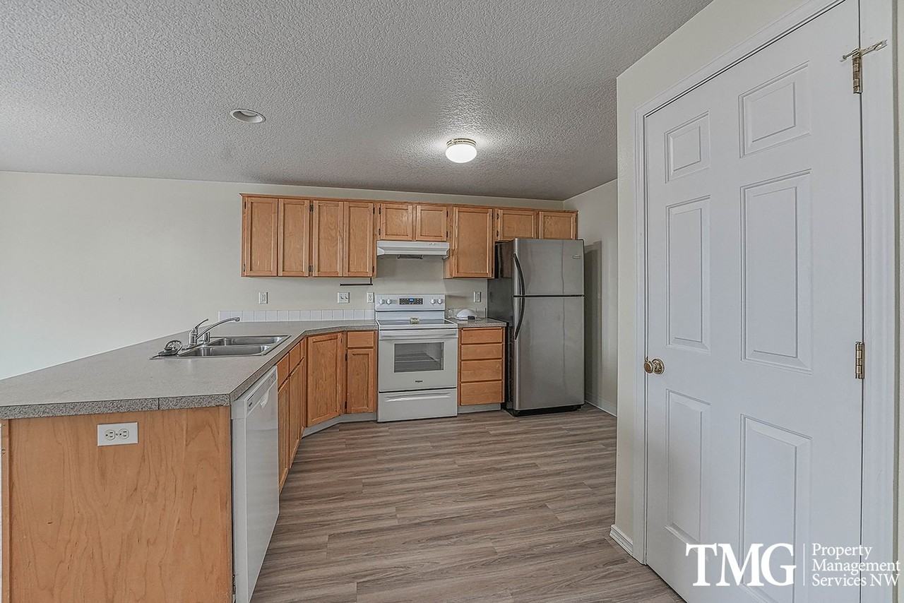 15012 Ne 68th Way - Photo 5 of 39