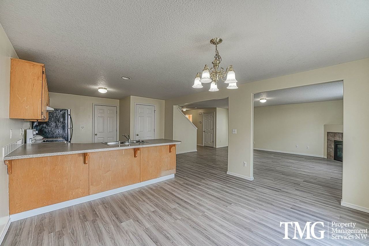 15012 Ne 68th Way - Photo 7 of 39