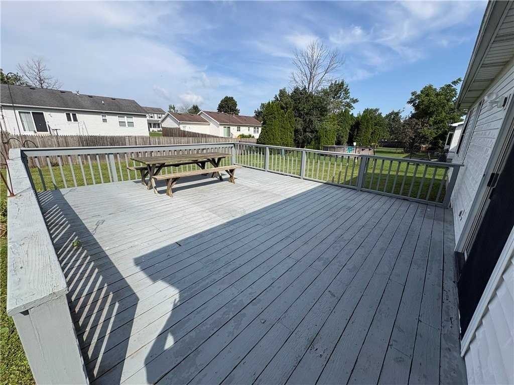 195 Island Cottage Rd - Photo 7 of 29