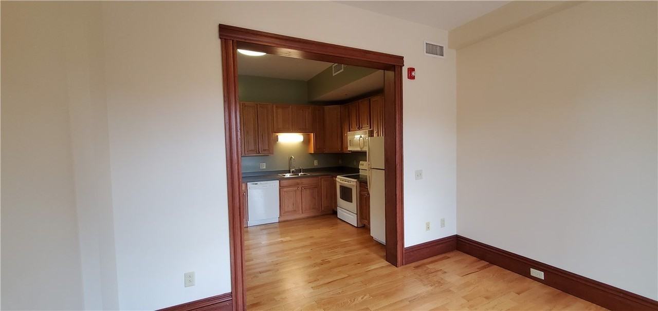750 South Ave #202 - Photo 4 of 12