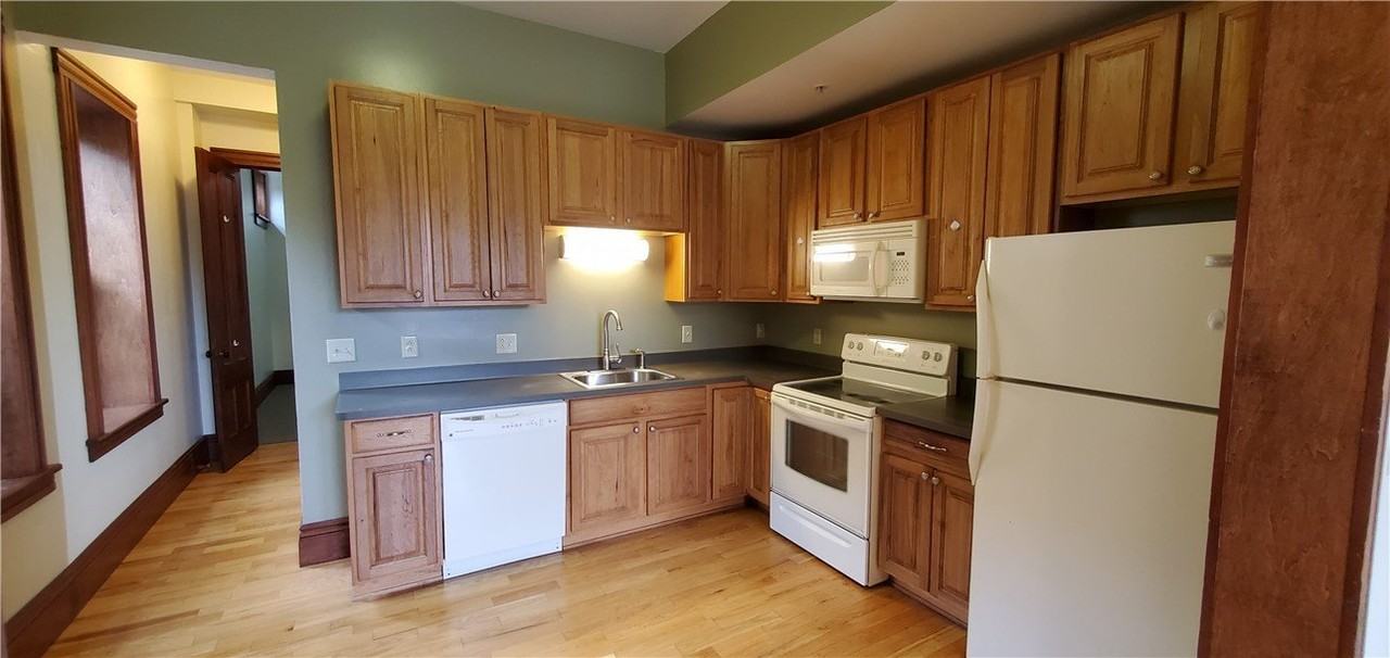 750 South Ave #202 - Photo 5 of 12
