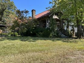 1012 1/2 Kavanaugh Blvd - Photo 1 of 1