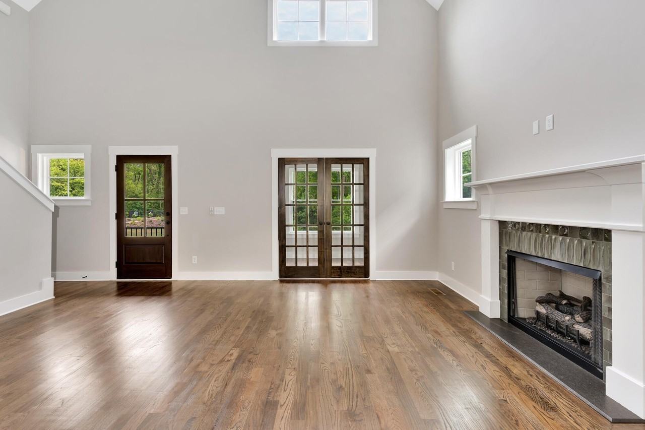 1317 Thomas Ave - Photo 2 of 44