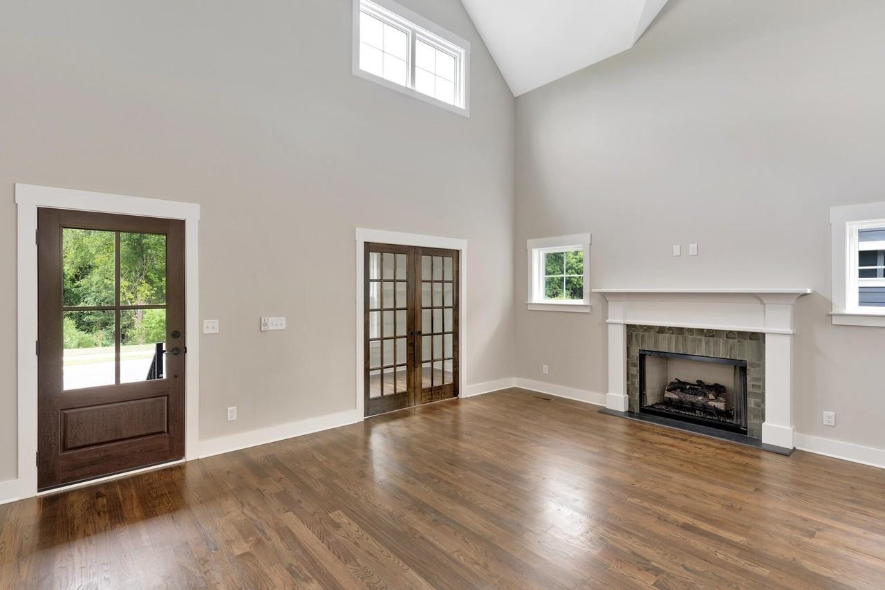 1317 Thomas Ave - Photo 3 of 44