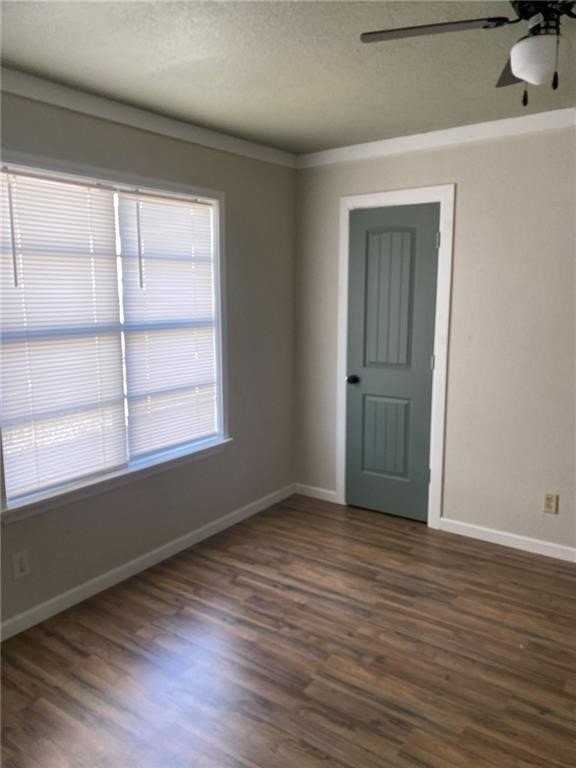 1401 E Henrietta Ave - Photo 5 of 5