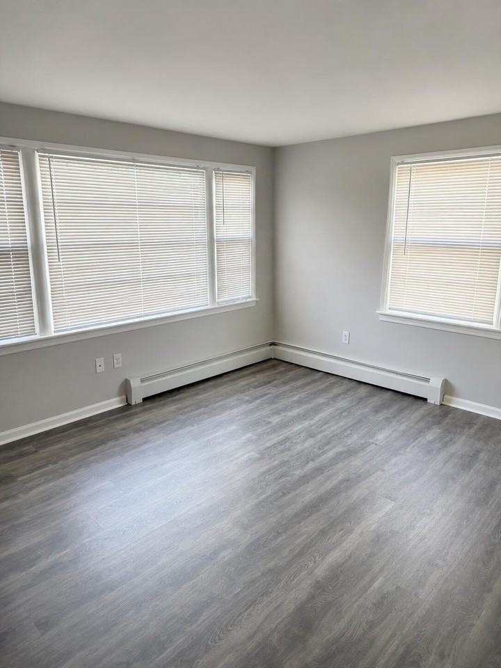 435A Main St #U1 - Photo 3 of 4