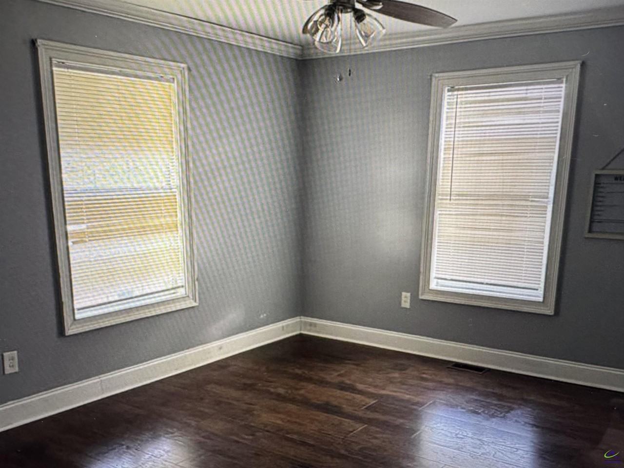 716 Cornelia Dr - Photo 2 of 8