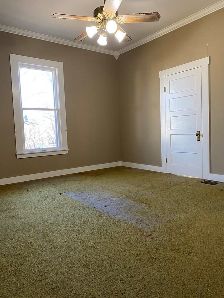 209 W Hackberry St - Photo 6 of 11