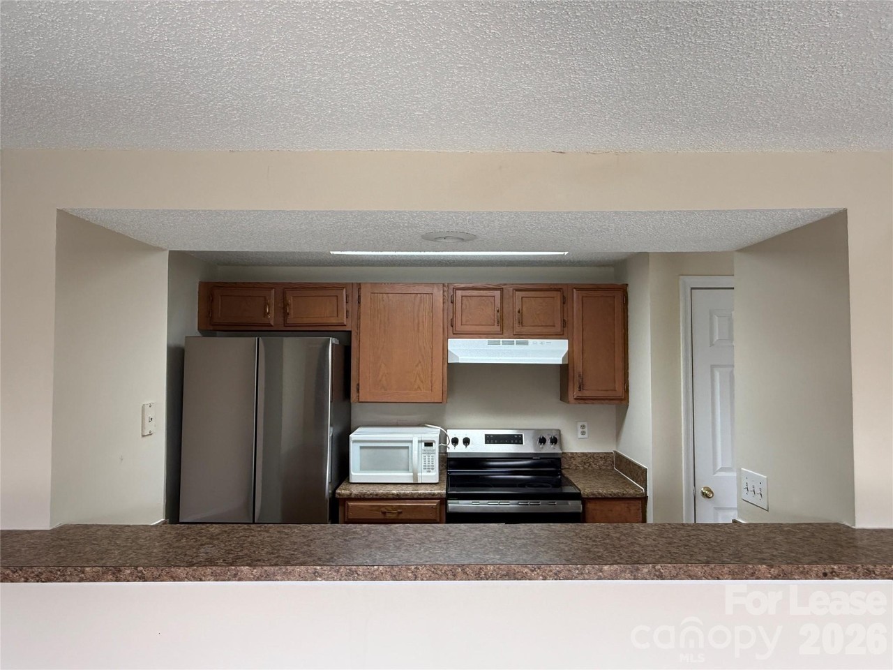 1604 Arlyn Cir #M - Photo 3 of 16