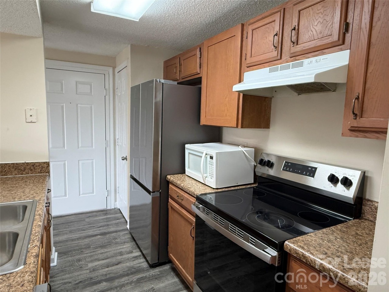1604 Arlyn Cir #M - Photo 4 of 16