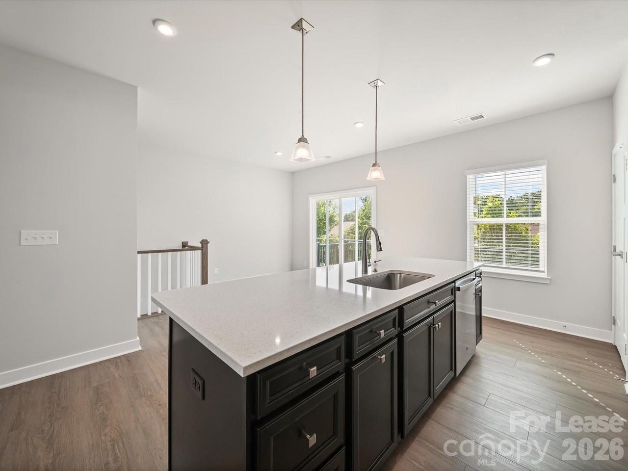 9922 Oaklawn Blvd Nw - Photo 3 of 37