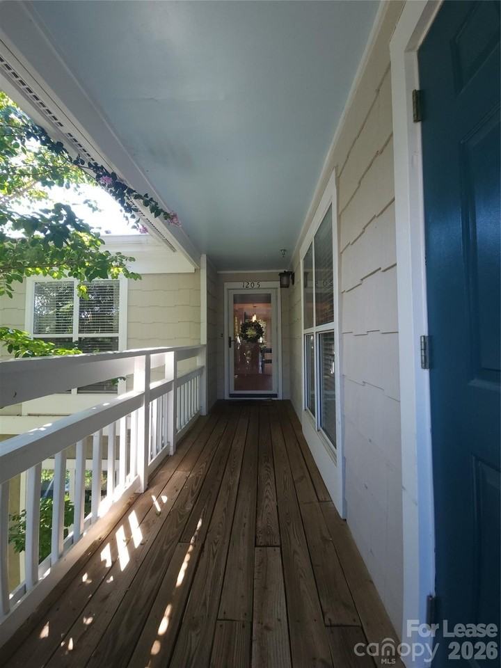 1205 Torrence Cir - Photo 6 of 36