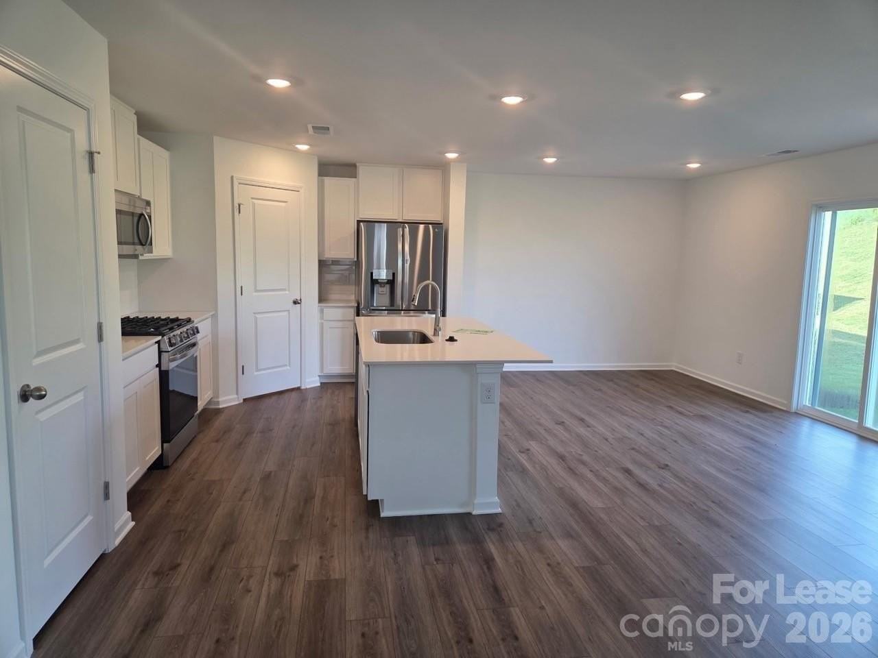 712 Espresso Dr - Photo 3 of 19