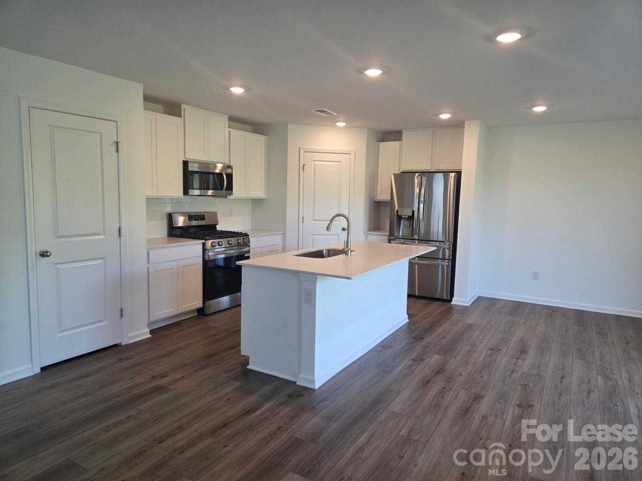 718 Espresso Dr - Photo 4 of 19