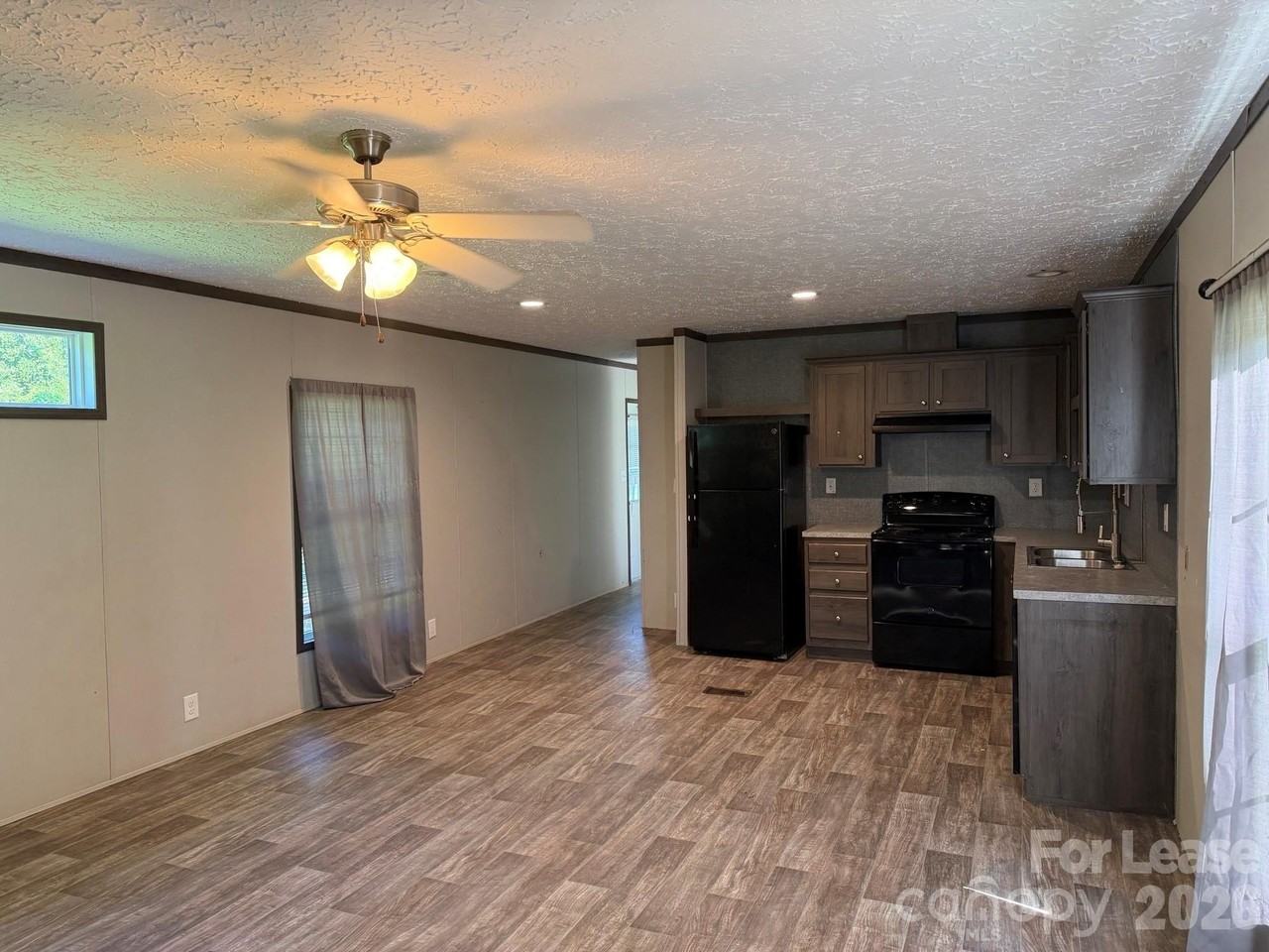 115 Kimberly Cir - Photo 2 of 9