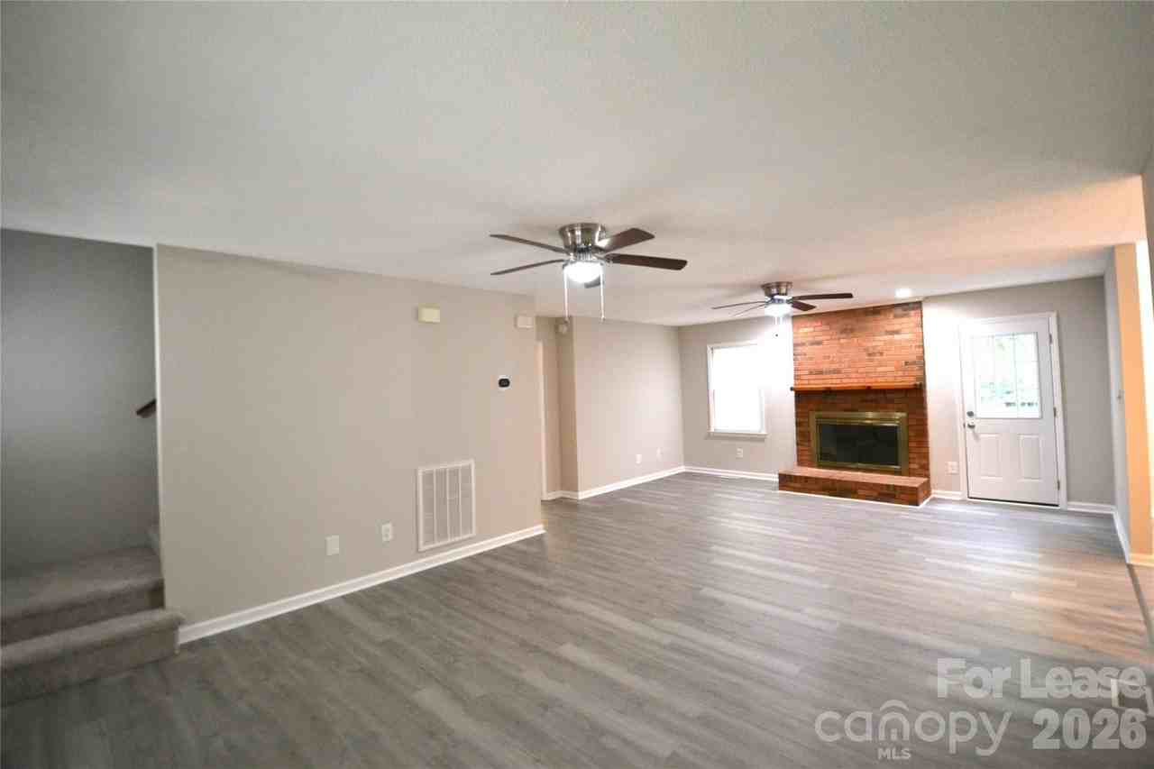 7015 Spruce Pine Trl - Photo 7 of 45