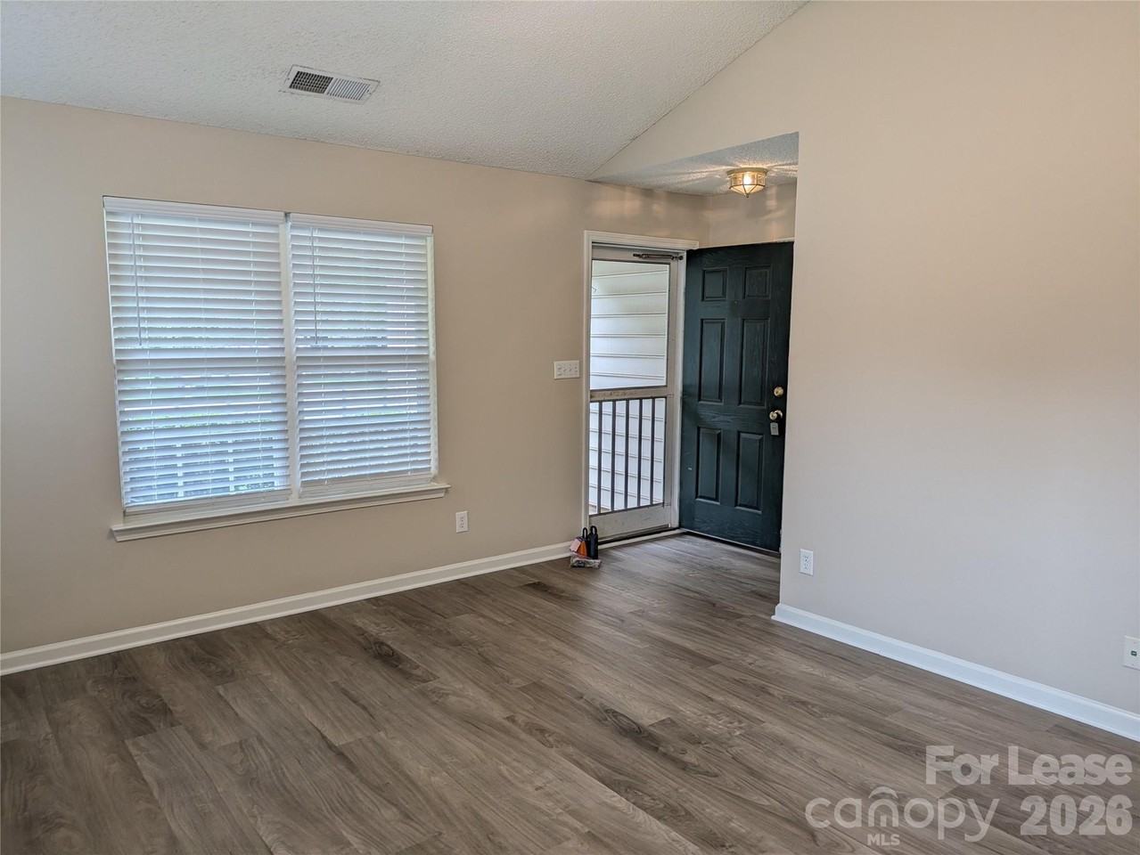 2151 Wexford Way - Photo 2 of 19