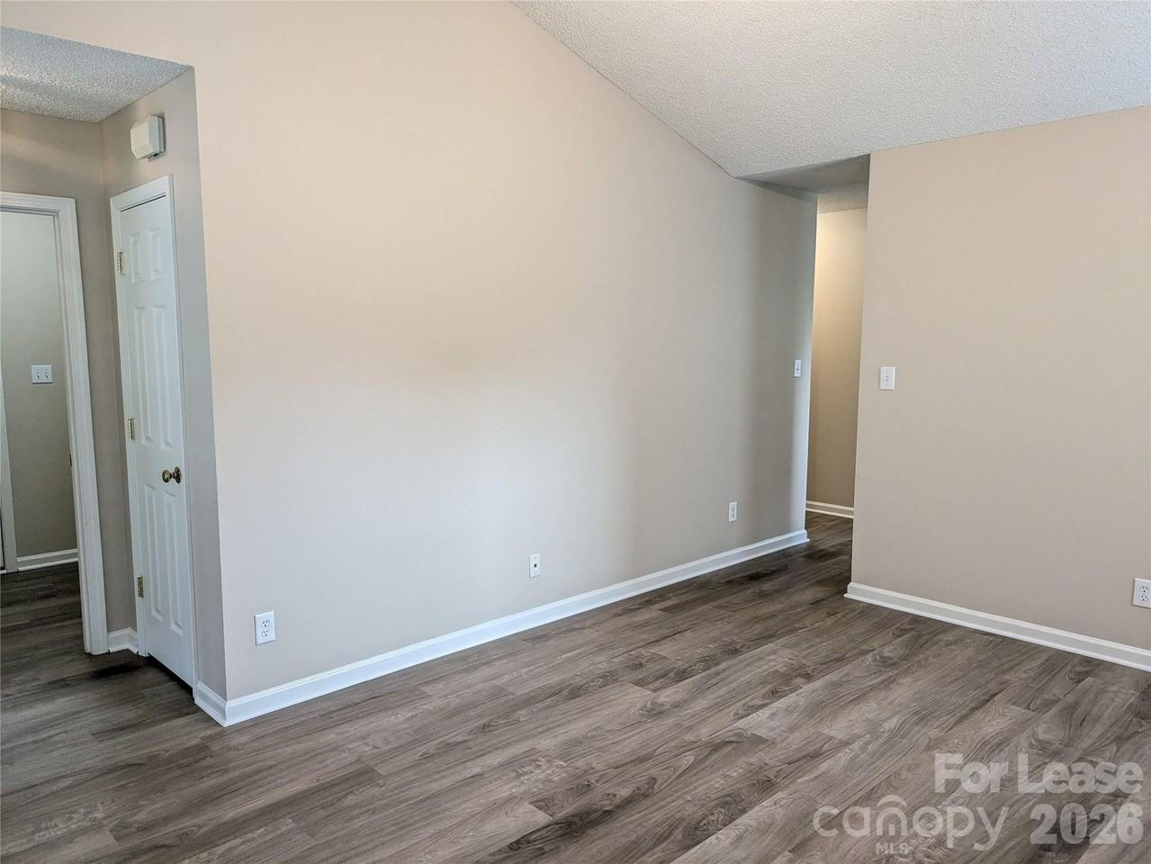 2151 Wexford Way - Photo 4 of 19