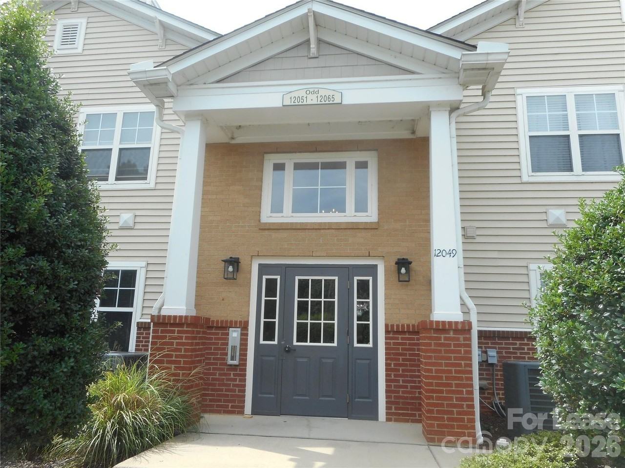 12057 Copper Mountain Blvd - Photo 2 of 28