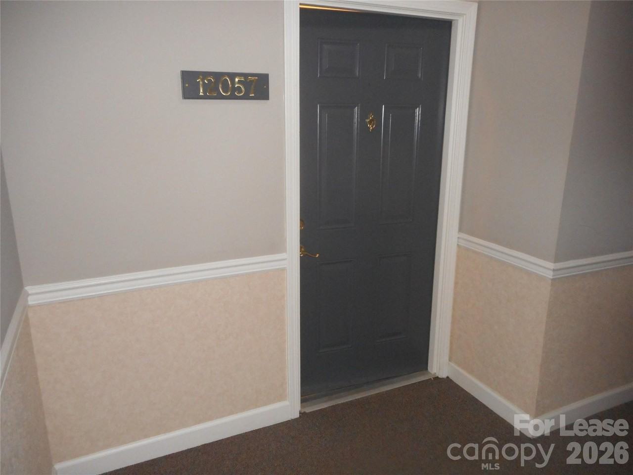 12057 Copper Mountain Blvd - Photo 4 of 28
