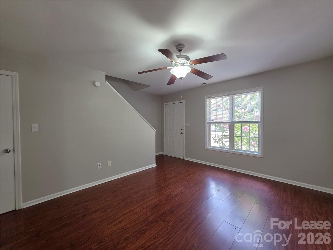 268 Southcircle Dr Nw #H - Photo 2 of 16
