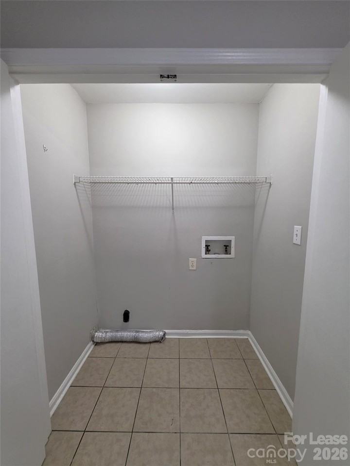 268 Southcircle Dr Nw #H - Photo 7 of 16