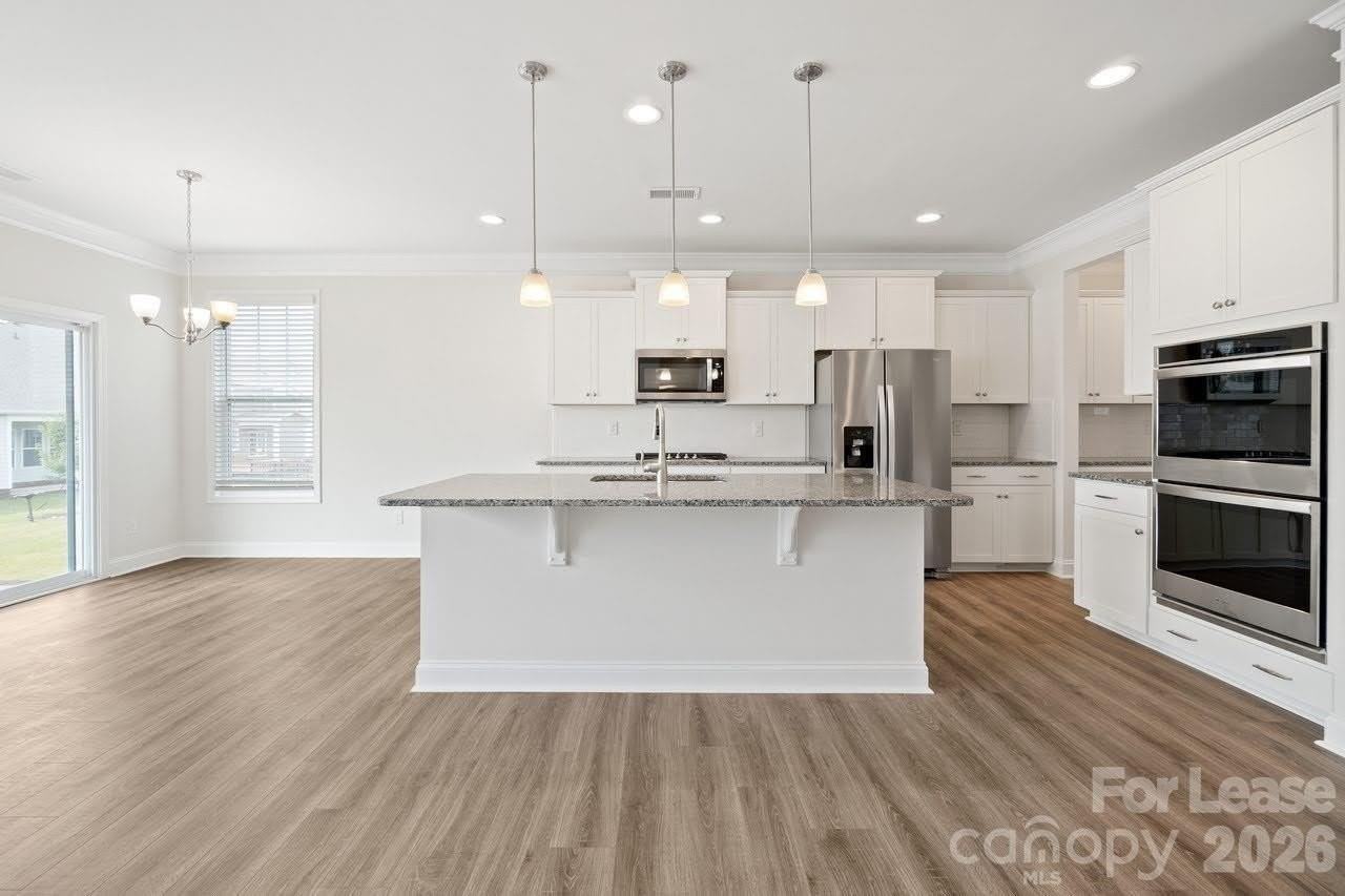 1024 Arbury Way - Photo 7 of 36