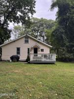 featured image of 512 Crescent Ave