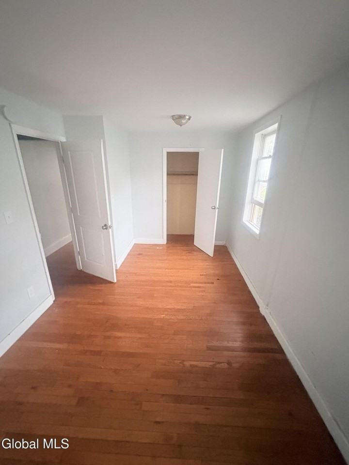 356 2nd St #2 - Photo 2 of 5