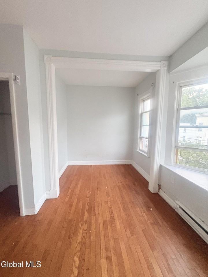 356 2nd St #2 - Photo 5 of 5