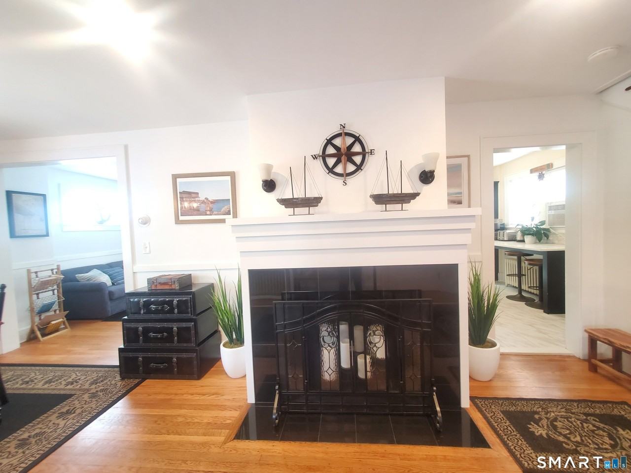 1093 Shippan Ave - Photo 6 of 32