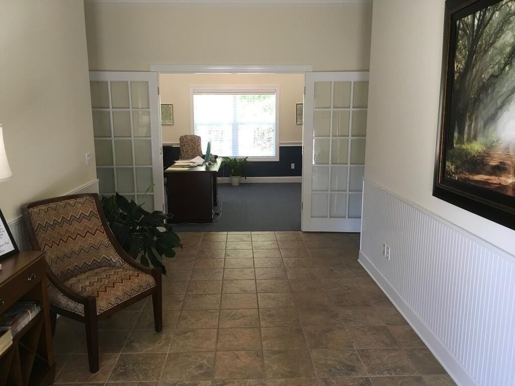 112 Adris Pl - Photo 2 of 11