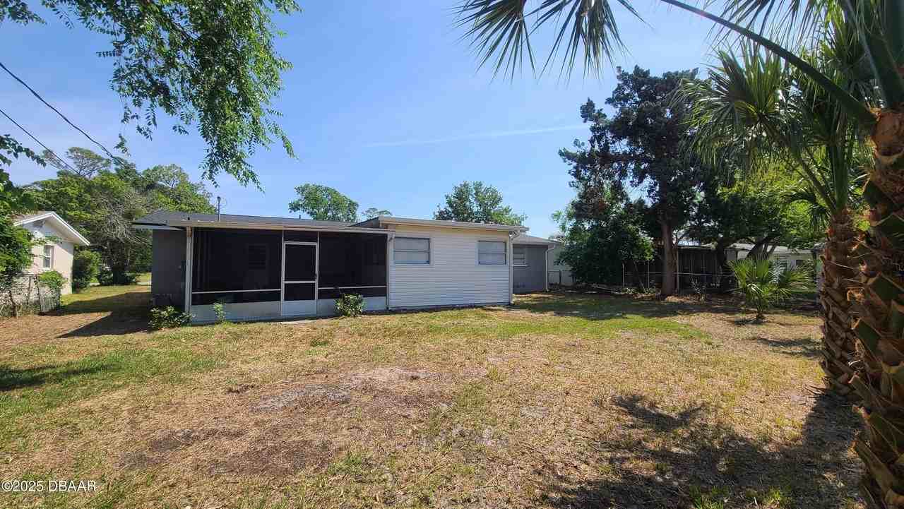 2222 Harvard Rd - Photo 3 of 24