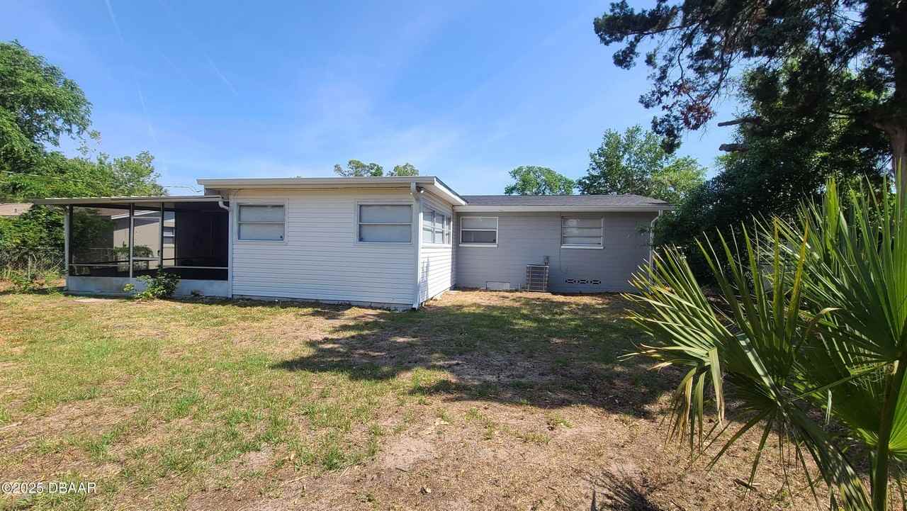 2222 Harvard Rd - Photo 4 of 24