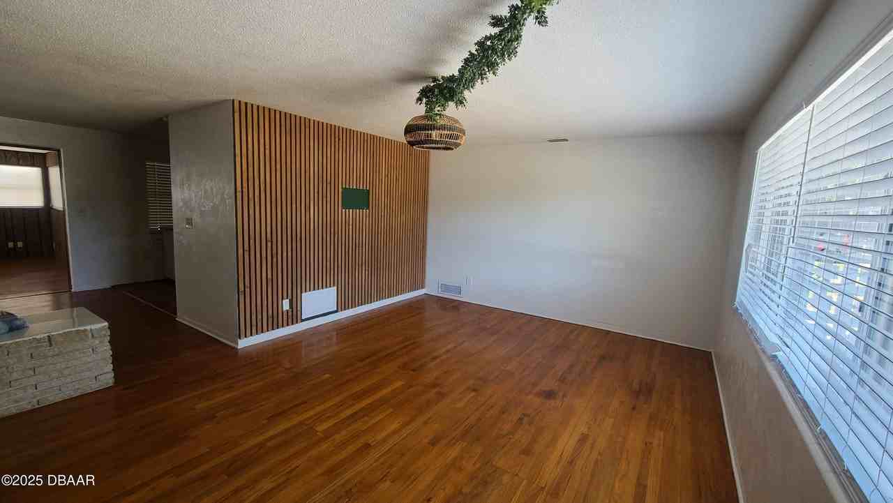 2222 Harvard Rd - Photo 6 of 24