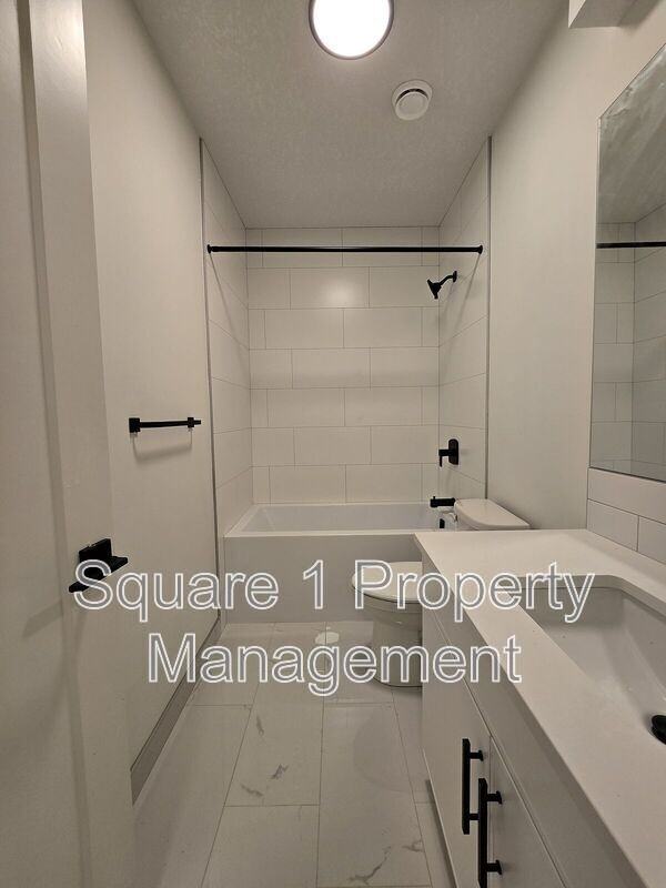 10625 122 St Nw - Photo 2 of 2