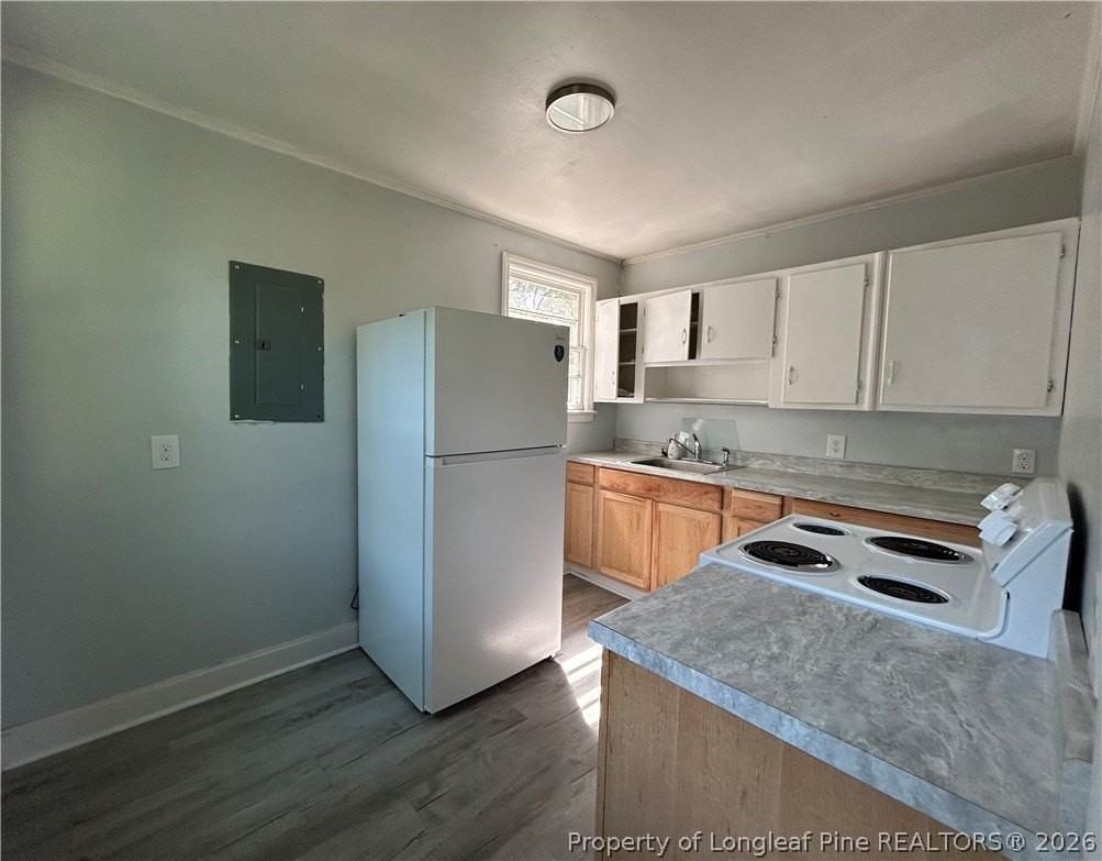 604 Forrest St - Photo 4 of 12