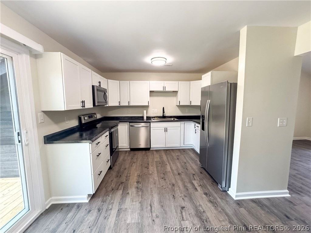 533 Coronation Dr - Photo 6 of 17