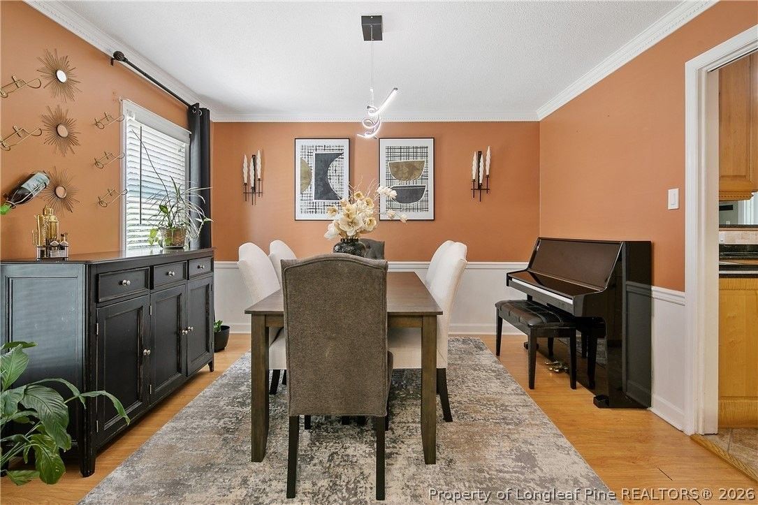 3470 Thamesford Rd - Photo 4 of 47