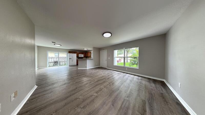 2486 15th Ave S - Photo 6 of 32