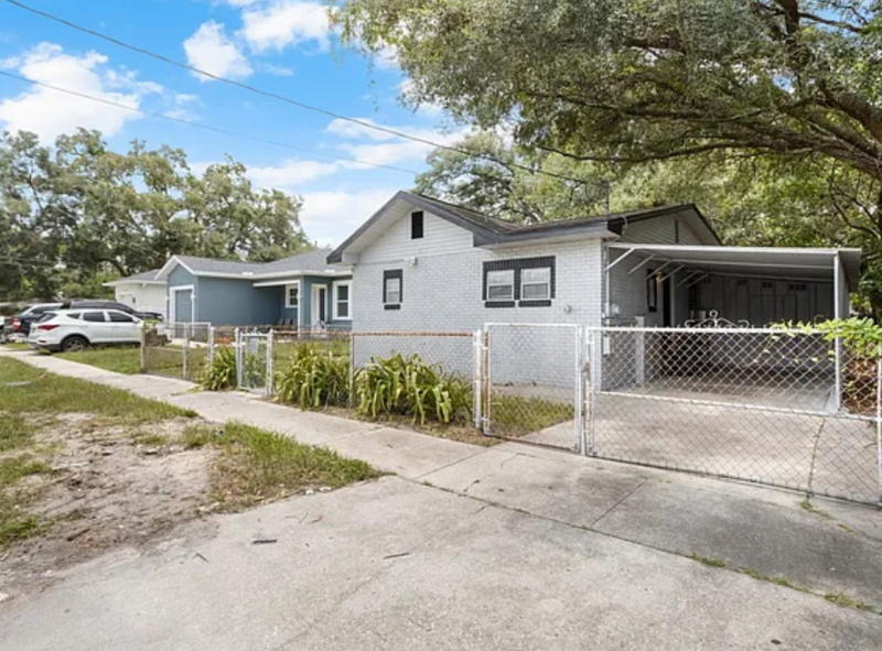 8213 N Elmer St - Photo 3 of 35