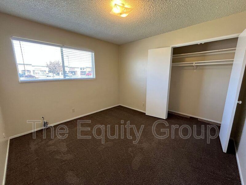 1187 W Grand Ave - Photo 5 of 11