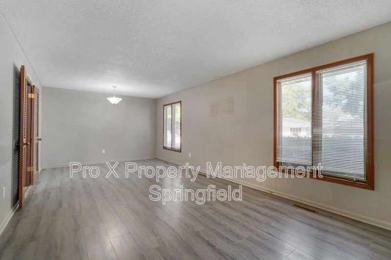 5519 S Dollison Ave - Photo 3 of 21