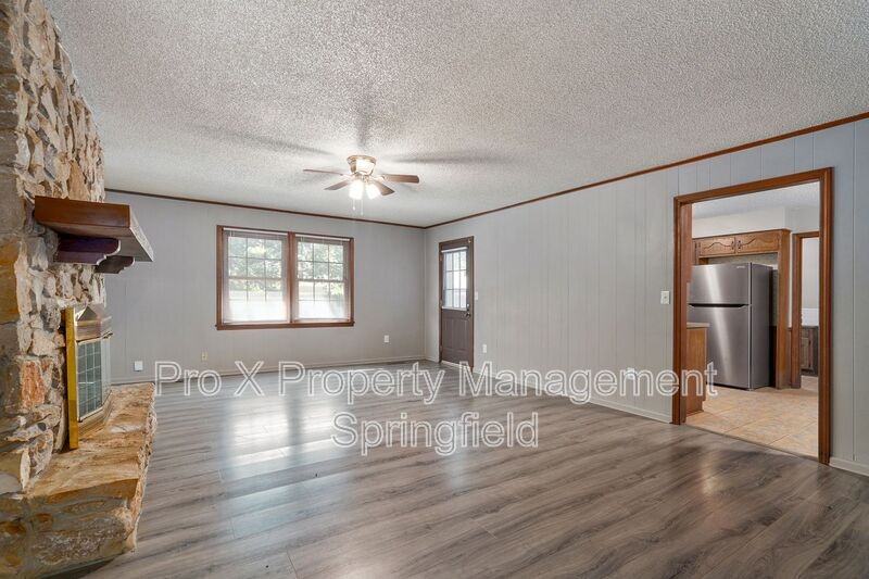 5519 S Dollison Ave - Photo 5 of 21